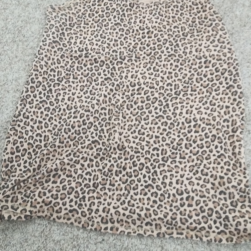 Bundle Of 4 Tank Tops - Picture 5 of 12